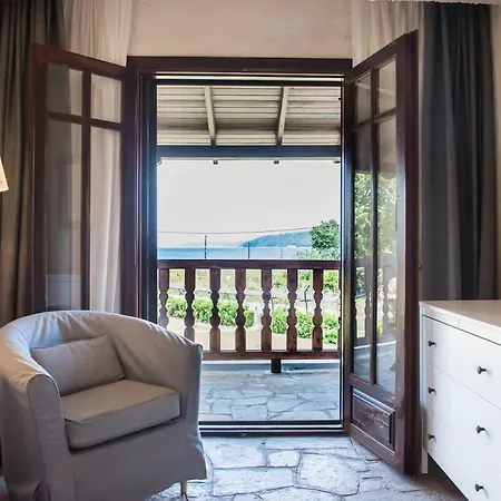 White Blossom #fourka Holiday home Skala Fourkas